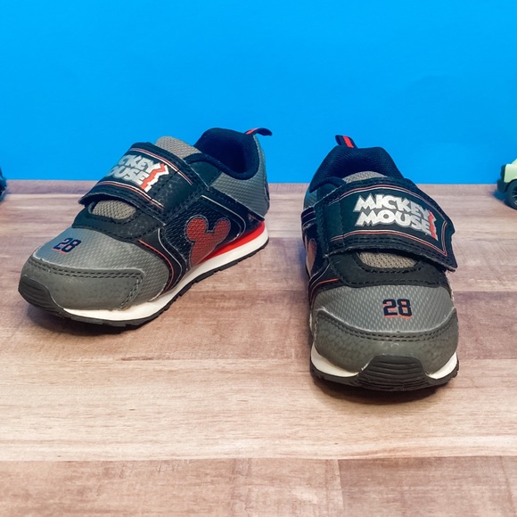 Mickey Mouse 🐭 Light-Up Sneakers - Picture 2 of 12